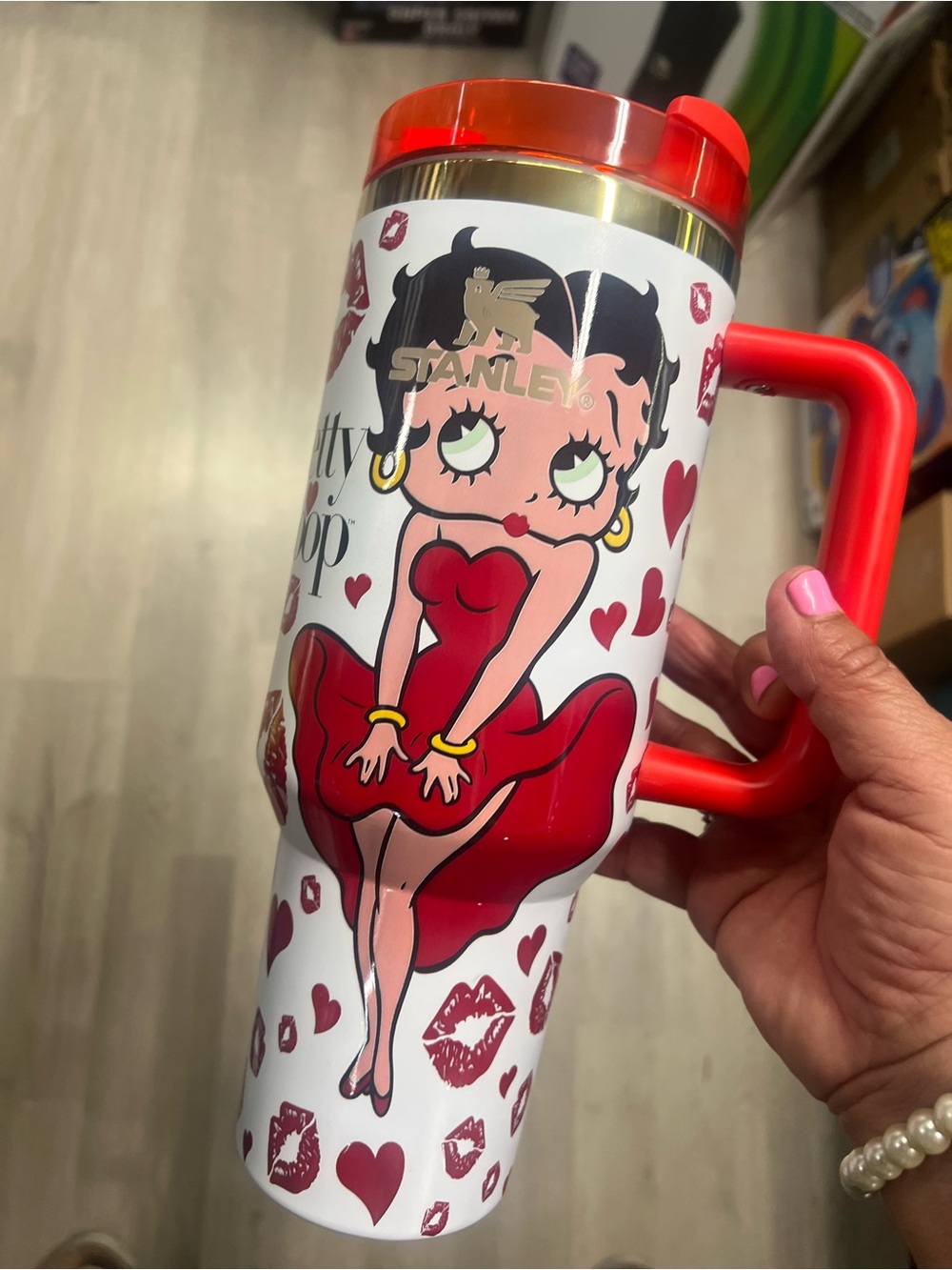 Betty Boop Red and White Insulated Party Tumbler - Picture 4 of 10